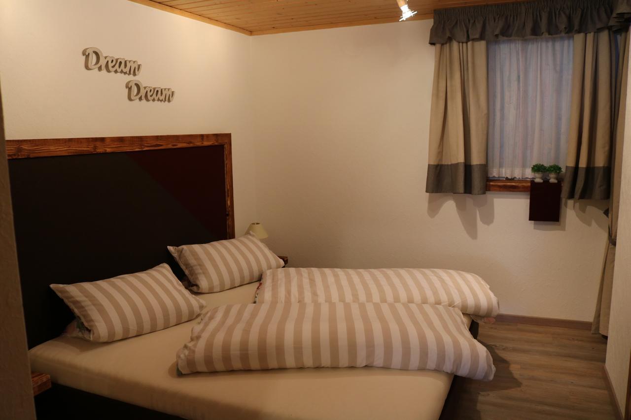 Ferienhaus Hoell Russbach am Pass Gschutt Εξωτερικό φωτογραφία